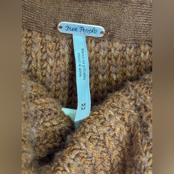 NEW Free People Women’s Oversized Long Turtleneck Sweater Size M - Picture 5 of 8